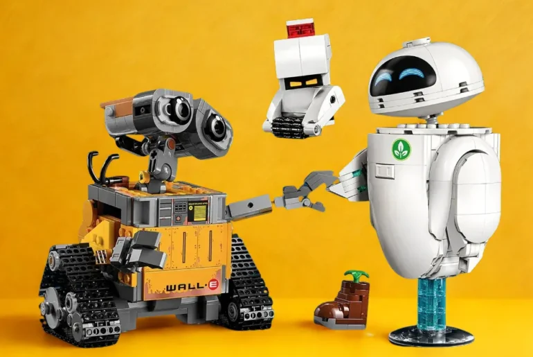 LEGO® Disney & Pixar WALL E and EVE (#43279)