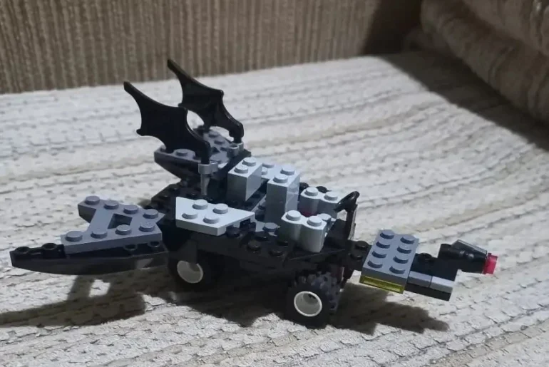 BAT Mobile – A Tiny Dark Knight Vehicle